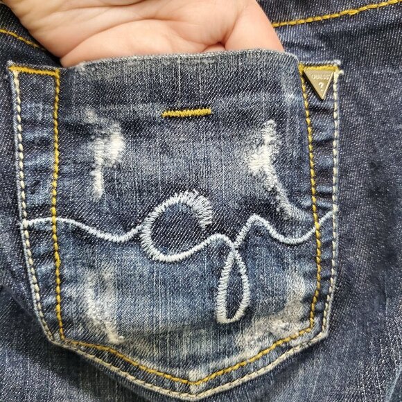 GUESS Women's Daredevil Bootcut Dark Wash Distressed Ripped Denim Jeans Size 27 - Picture 8 of 9